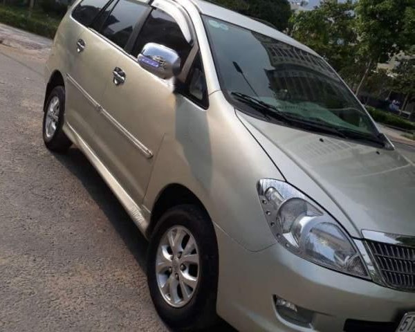 Cần bán xe Toyota Innova đời 2006, màu bạc, xe nhập xe gia đình