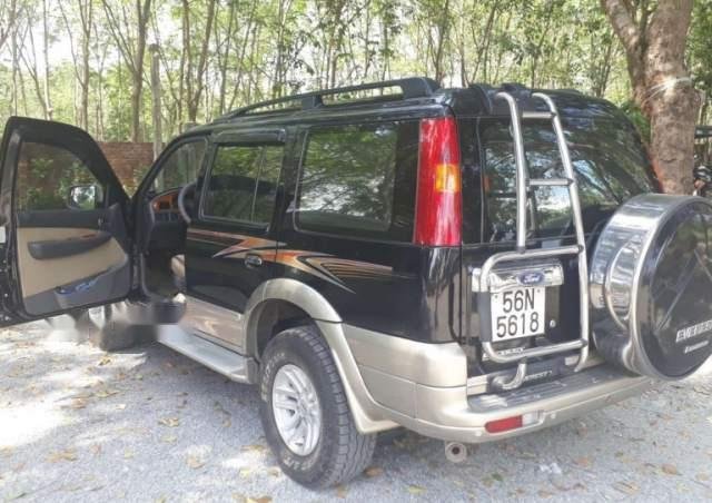 Cần bán lại xe Ford Everest 2.6 đời 2005, màu đen, nhập khẩu nguyên chiếc