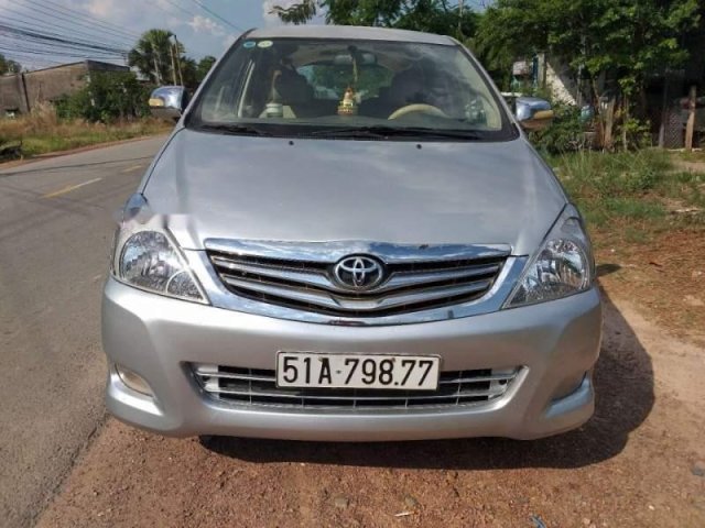 Bán Toyota Innova sản xuất năm 2007, màu bạc còn mới