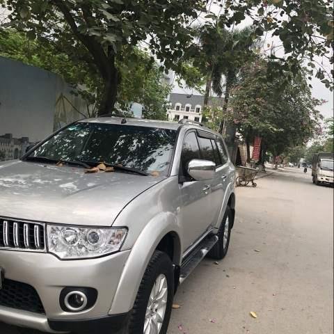 Bán ô tô Mitsubishi Pajero 2012, màu bạc giá cạnh tranh