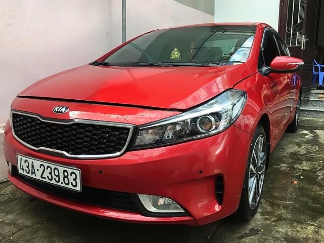 Cần bán gấp Kia Cerato 2.0 AT năm sản xuất 2016, màu đỏ  