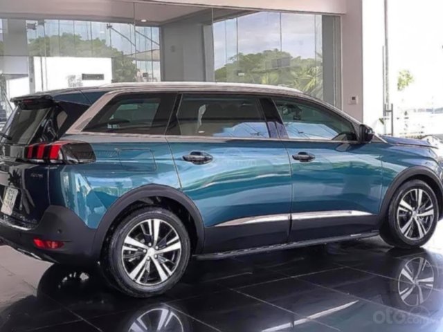 Bán Peugeot 5008 1.6 AT đời 2019, màu xanh lam