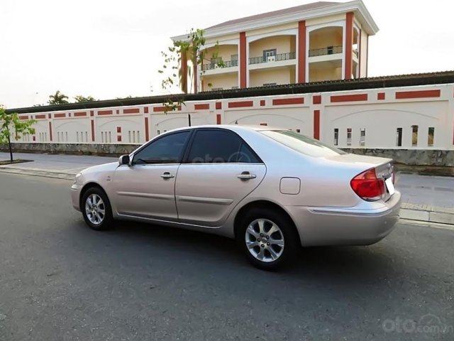 Bán Toyota Camry 2.4G đời 2004, màu hồng 