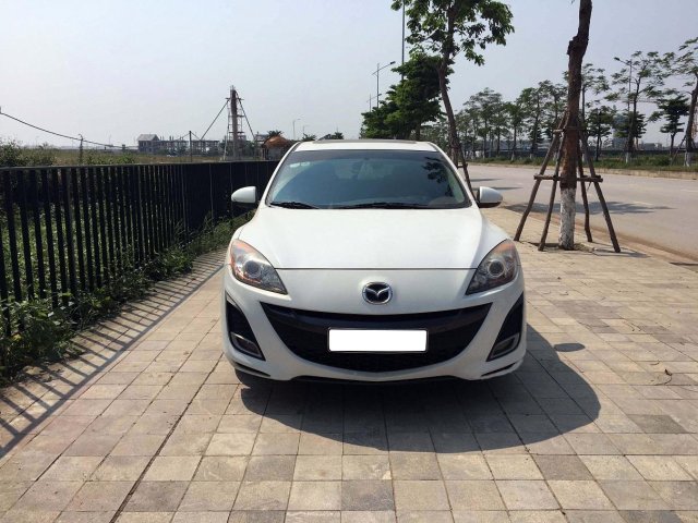 Bán Mazda 3 Hatchback 1.6 AT nhập khẩu, sản xuất 2010, biển Hà Nội