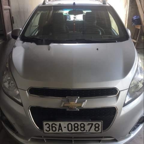 Cần bán lại xe Chevrolet Spark 2014, màu bạc, xe đã qua sử dụng