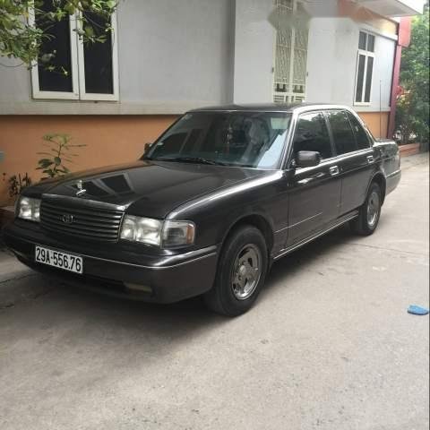 Bán Toyota Crown năm sản xuất 1994, nhập khẩu nguyên chiếc, bản 2.2 số sàn, máy êm