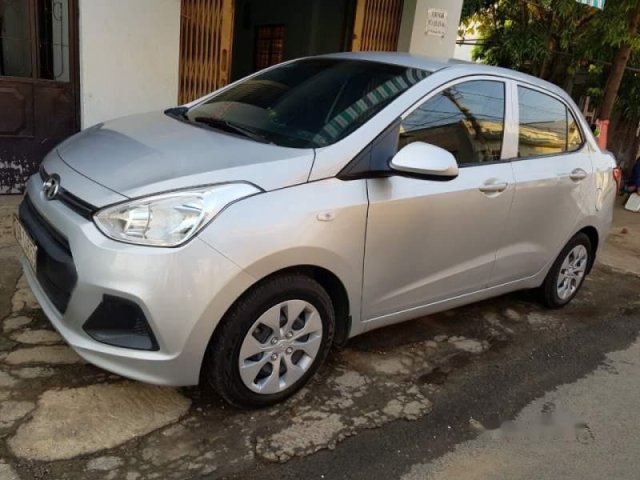 Cần bán Hyundai Grand i10 1.2MT 2016, màu bạc, nhập khẩu, xe đẹp