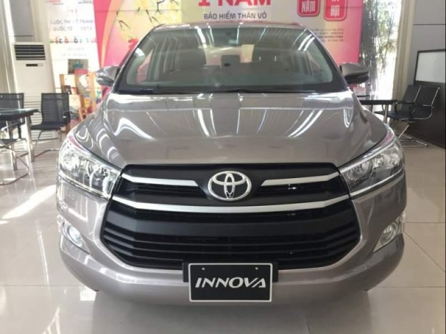 Bán Toyota Innova 2.0E MT năm 2019, xe giá thấp, giao nhanh