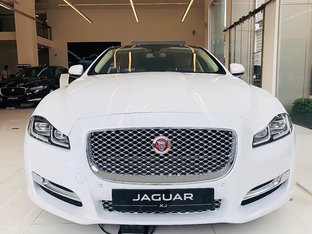 Cần bán Jaguar XJ Porfolio năm 2019, màu trắng, nhập khẩu0