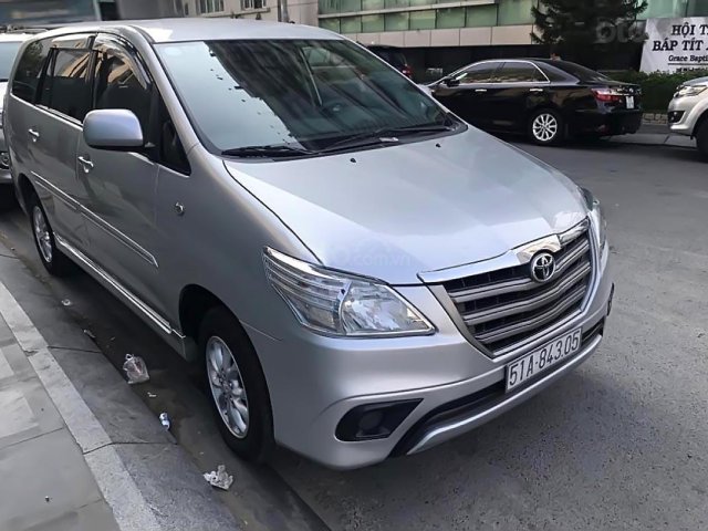 Bán Toyota Innova 2.0E đời 2014, màu bạc, số sàn, 535 triệu