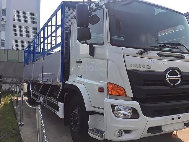 Bán xe tải Hino 500 Serie Euro4 (2019), màu trắng, máy dầu, số tay0