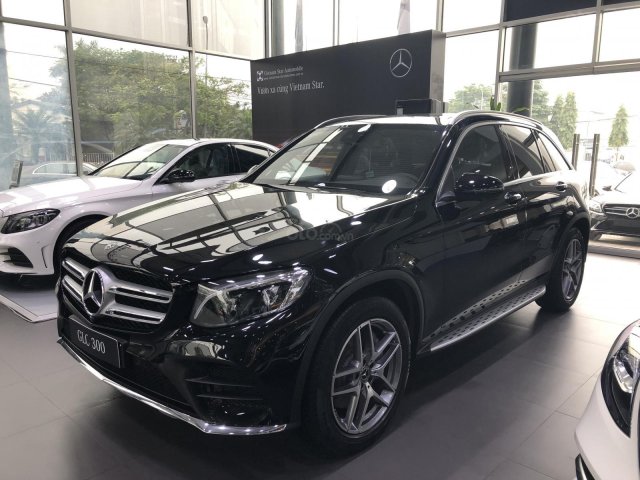 Bán Mercedes GLC 300 4Matic 2019 đủ màu, vay 90%, giao xe ngay - LH 0912523362