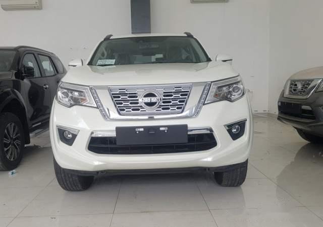 Bán Nissan Terra sản xuất năm 2019, màu trắng, nhập khẩu 