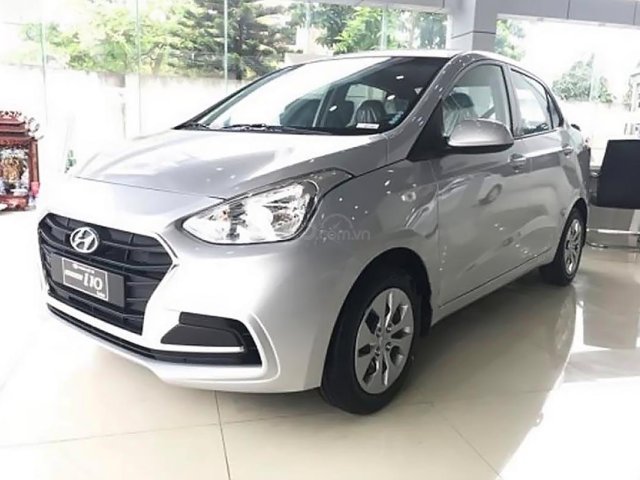 Cần bán xe Hyundai Grand i10 năm 2019, màu bạc  