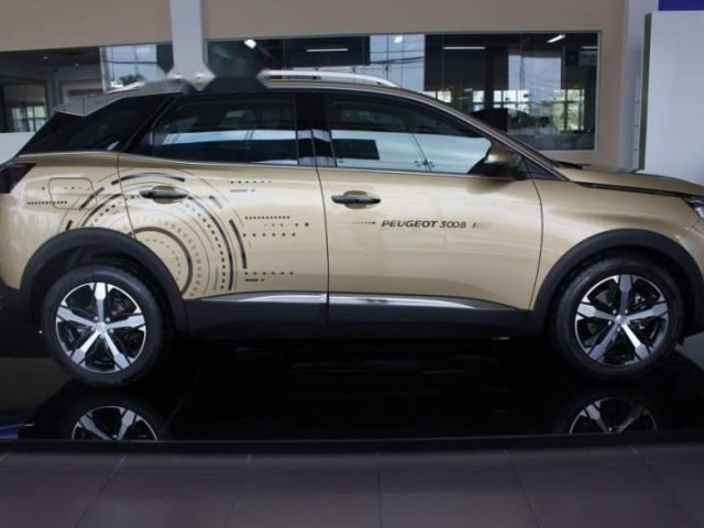 Cần bán Peugeot 5008 2019, màu vàng0