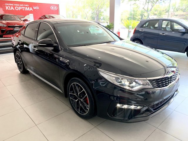 Cần bán Kia Optima 2.4 GTLine năm 2019, màu đen giá cạnh tranh0