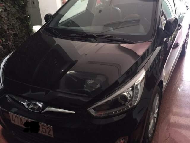 Bán xe Hyundai Accent 2015, màu đen, máy êm0