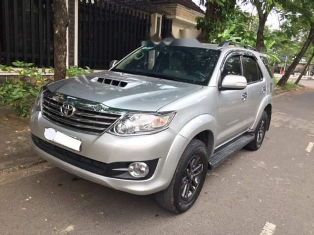 Bán Toyota Fortuner 2016, màu bạc, máy dầu, số sàn