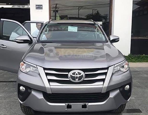 Bán Toyota Fortuner 2.4G 4x2 MT 2019, màu xám, nhập khẩu  0