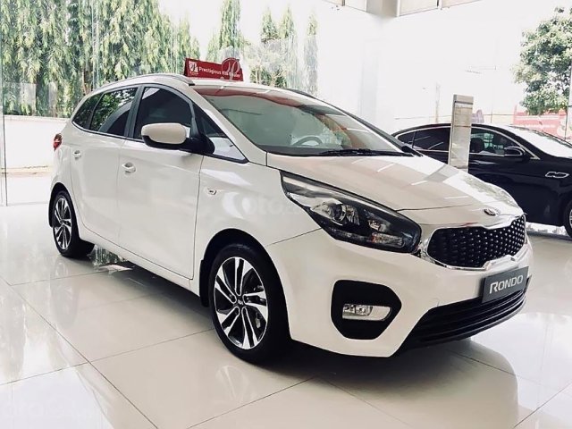 Bán xe Kia Rondo GMT năm 2019, màu trắng, 609 triệu