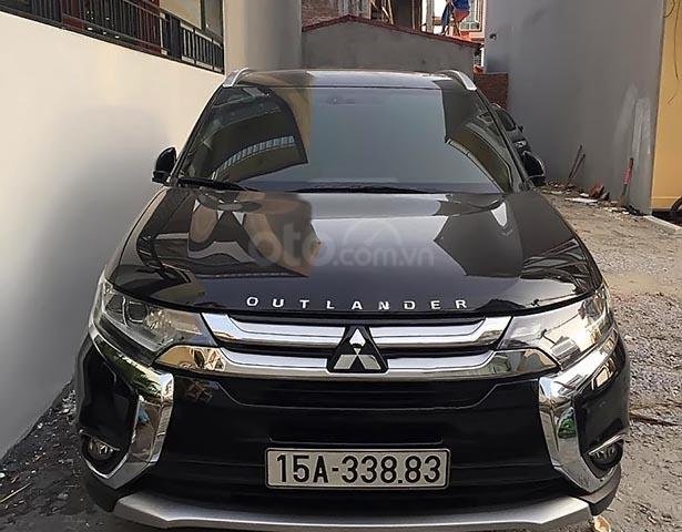 Bán ô tô Mitsubishi Outlander 2.4 CVT năm 2017, màu đen, nhập khẩu số tự động