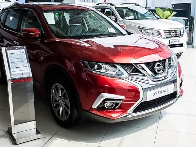 Bán Nissan X trail 2.0 SL lux, KM 25tr đời 2019, màu đỏ