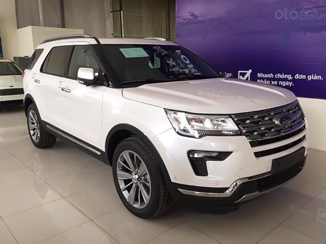 Bán Ford Explorer 2019, xe giao ngay, màu trắng, nội thất màu đen, nhập khẩu