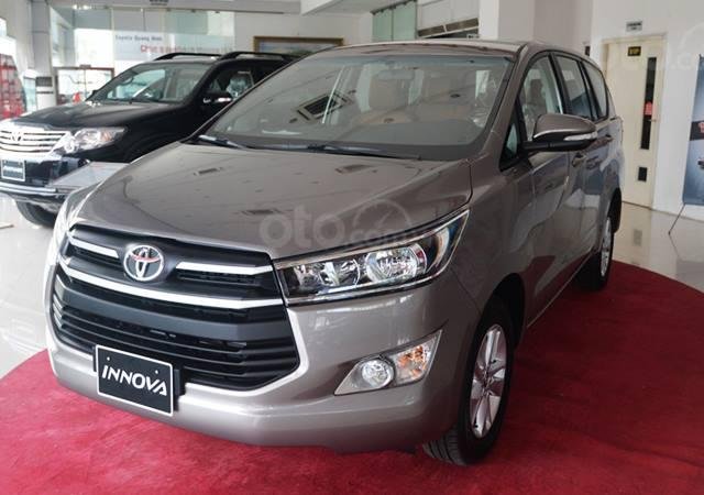 Toyota Innova 2.0E số sàn 2019 - trả góp lãi suất 0% - vay tối đa tới 85%0