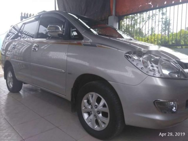 Bán gấp Toyota Innova G sản xuất 2008, màu bạc, xe gia đình 