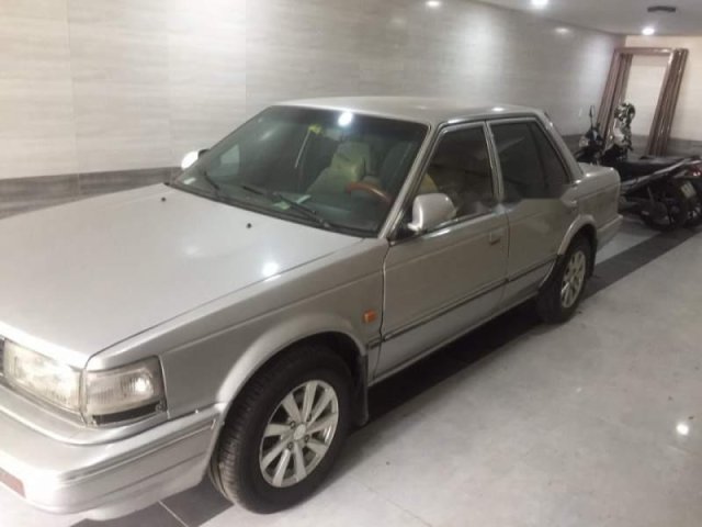 Bán xe Nissan Bluebird đời 1990, màu bạc, nhập khẩu nguyên chiếc chính chủ0