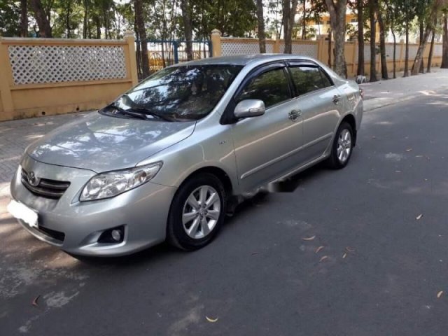 Xe Toyota Corolla altis năm 2009, màu bạc