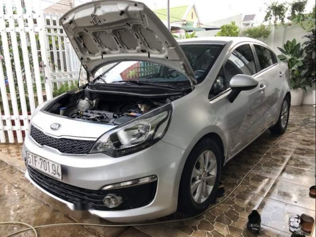 Bán xe Kia Rio đời 2015, màu bạc, xe nhập, 465tr