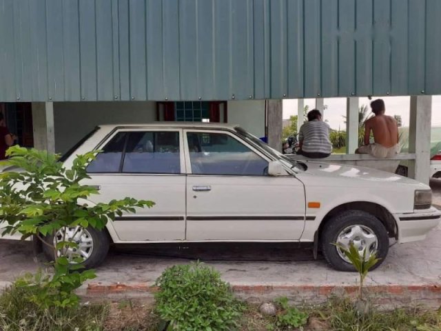 Bán Nissan Bluebird đời 1992, màu trắng, nhập khẩu nguyên chiếc0