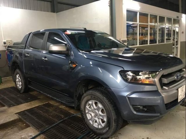 Gia đình bán xe Ford Ranger XLS AT Sx cuối 2017, đăng ký đầu 20180