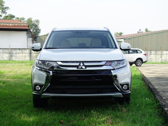 Hot! Liên hệ 079.6666.723 để sở hữu ngay Mitsubishi Outlander giá tốt, tiết kiệm, nhiên liệu, vận hành êm ái0