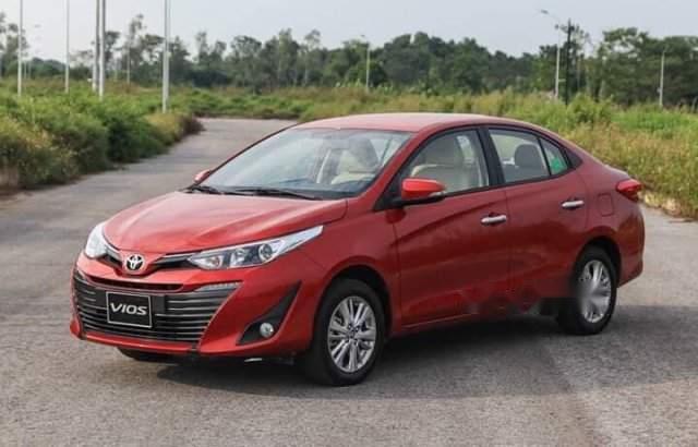 Bán xe Toyota Vios đời 2019, màu đỏ, xe mới 100%