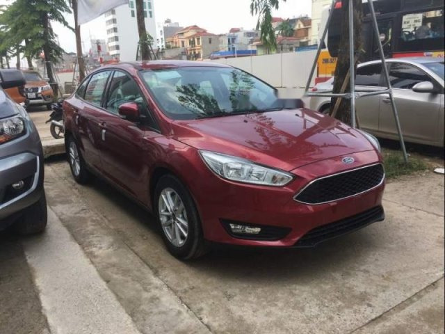 Bán ô tô Ford Focus sản xuất năm 2019, màu đỏ, 545 triệu