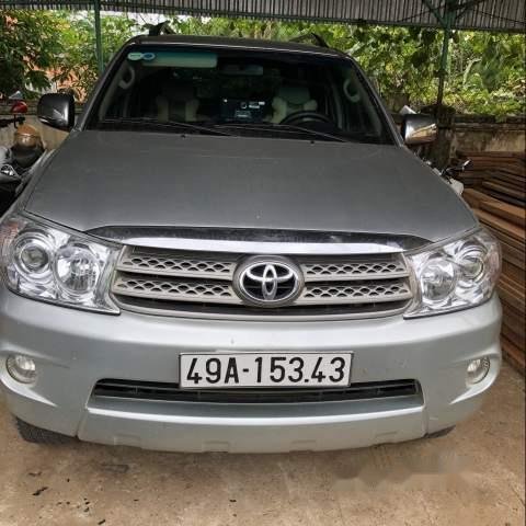 Bán ô tô Toyota Fortuner sản xuất năm 2010, màu bạc