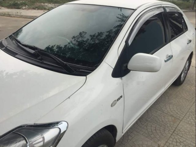 Cần bán Toyota Vios 2009, màu trắng0