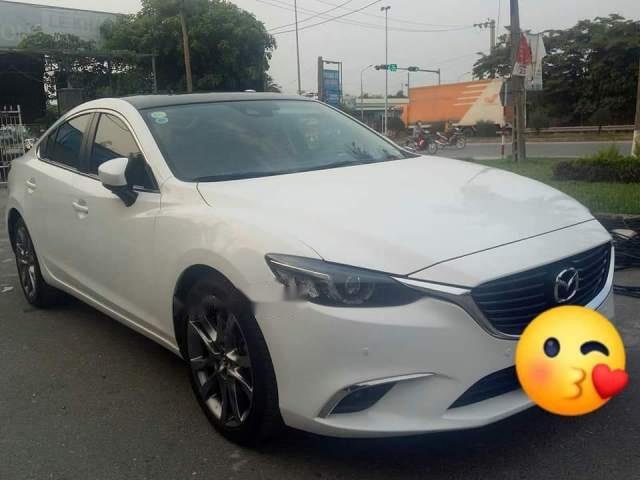 Bán Mazda 6 Premium 2.0L năm 2018, màu trắng, nhập khẩu 