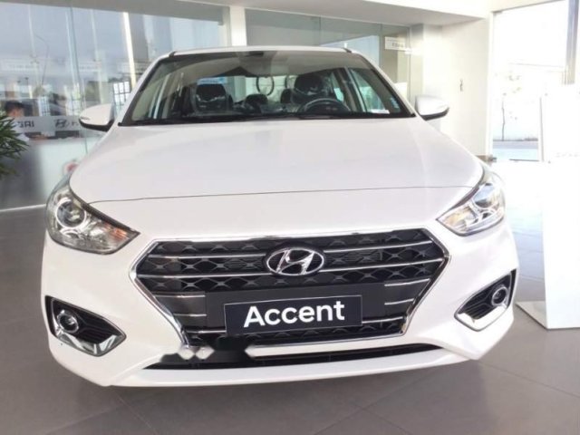 Bán Hyundai Accent đời 2019, màu trắng, 495tr0