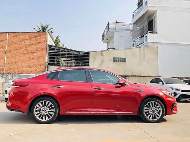 Bán Kia Optima 2.0 AT đời 2019, màu đỏ, xe mới 100%