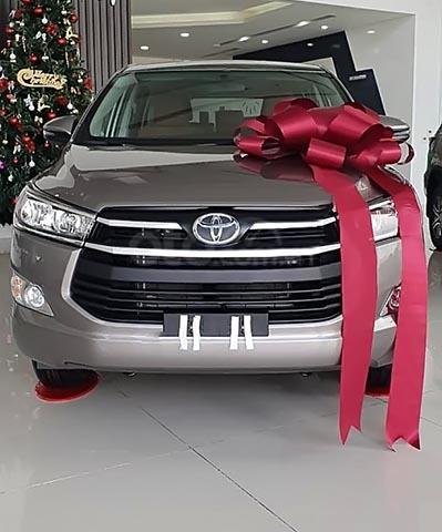 Bán xe Toyota Innova 2.0G 2019, màu xám, xe mới 100%