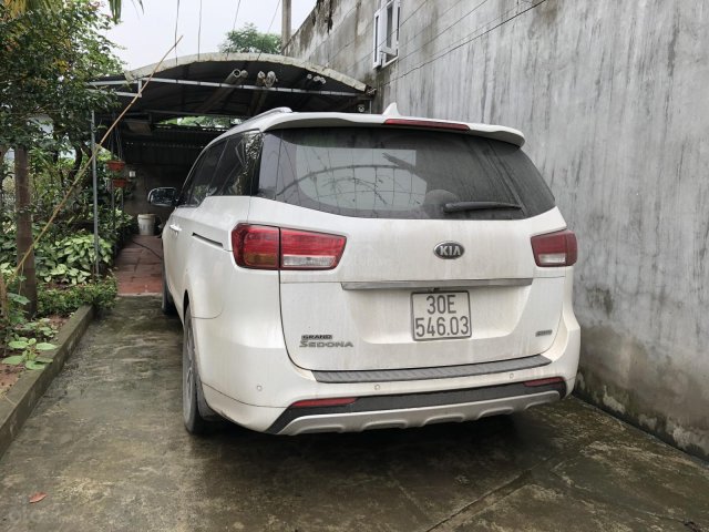 Bán Kia Sedona 2017, màu trắng