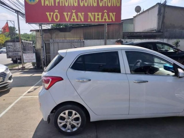 Bán Hyundai Grand i10 2015, màu trắng, nhập khẩu số sàn