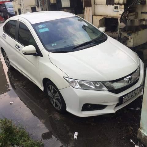 Cần bán xe Honda City 1.5 CVT sản xuất năm 2015, màu trắng