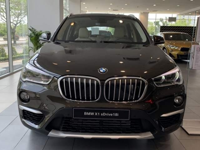 Bán xe BMW X1 sản xuất 2018, màu đen, xe nhập0