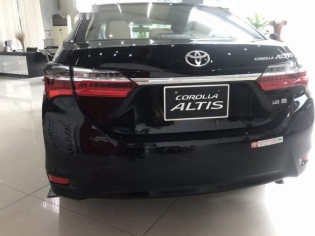 Cần bán xe Toyota Corolla altis năm sản xuất 2019, màu đen, giá chỉ 730 triệu