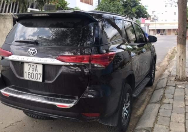 Bán xe Toyota Fortuner năm sản xuất 2017, màu xám, nhập khẩu chính chủ