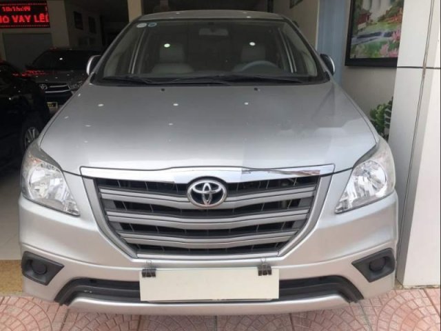 Bán xe Toyota Innova 2.0E SX 2015, đăng ký 20160